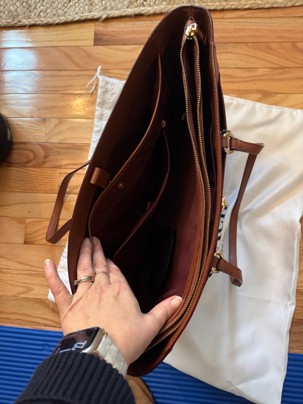 Coach Leather Tote in Chestnut Brown with Gold Hardware - Picture 9 of 15